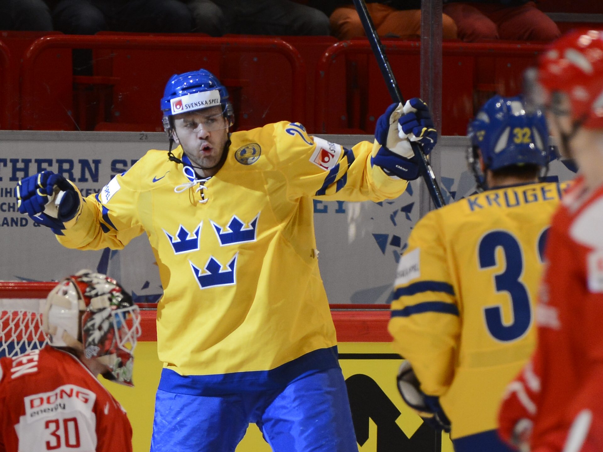 Välbehövliga mål för powerforwarden, hans två första i VM-sammanhang. Välbehövliga mål för powerforwarden, hans två första i VM-sammanhang.