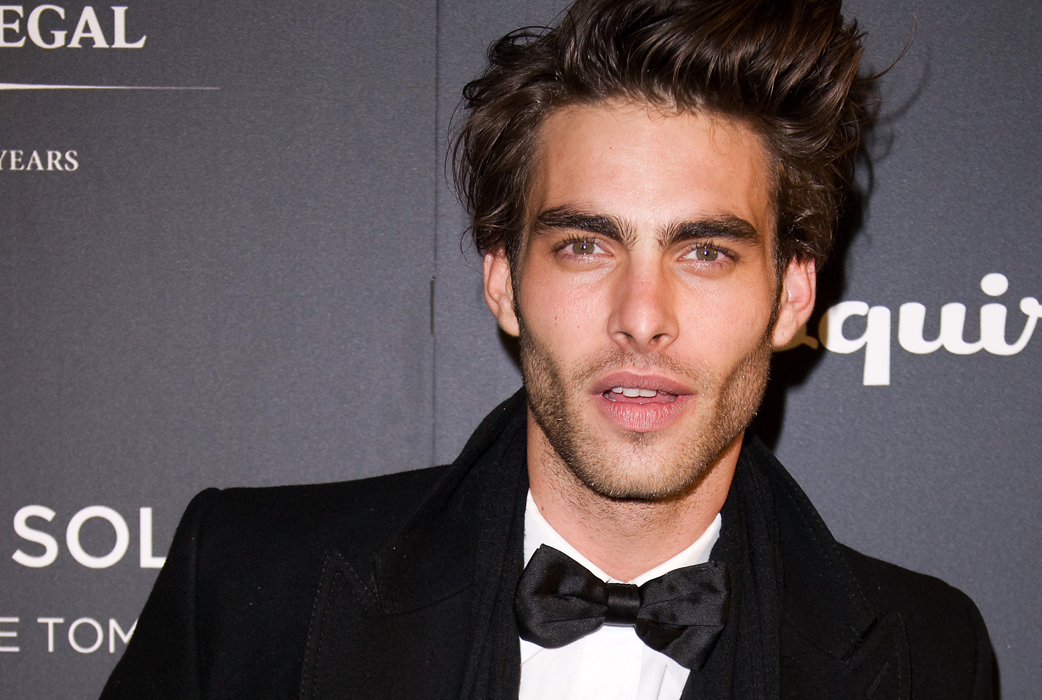 28. Den spanske supermodellen Jon Kortajarena, 27, har modellat för bland annat Armani, Diesel, Versace, Lagerfeldt och H&M. Inget vi har något emot att se!
28. Den spanske supermodellen Jon Kortajarena, 27, har modellat för bland annat Armani, Diesel, Versace, Lagerfeldt och H&M. Inget vi har något emot att se!