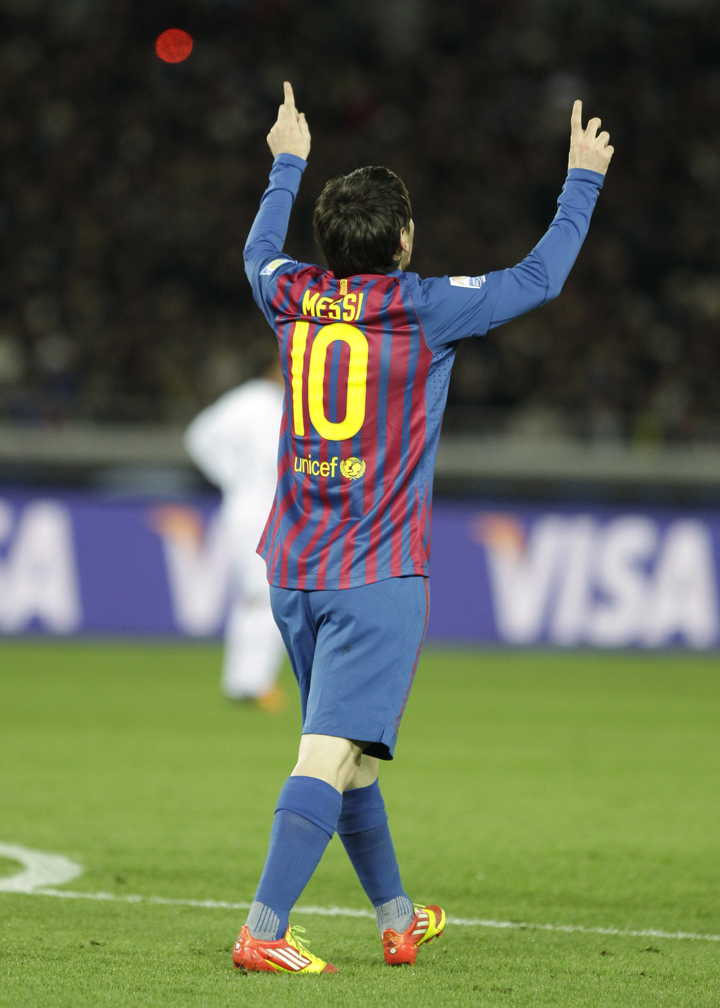 Lionel Messi kan andas ut: än är det långt kvar innan Neymar kan ta över epitetet som världens bäste fotbollsspelare.