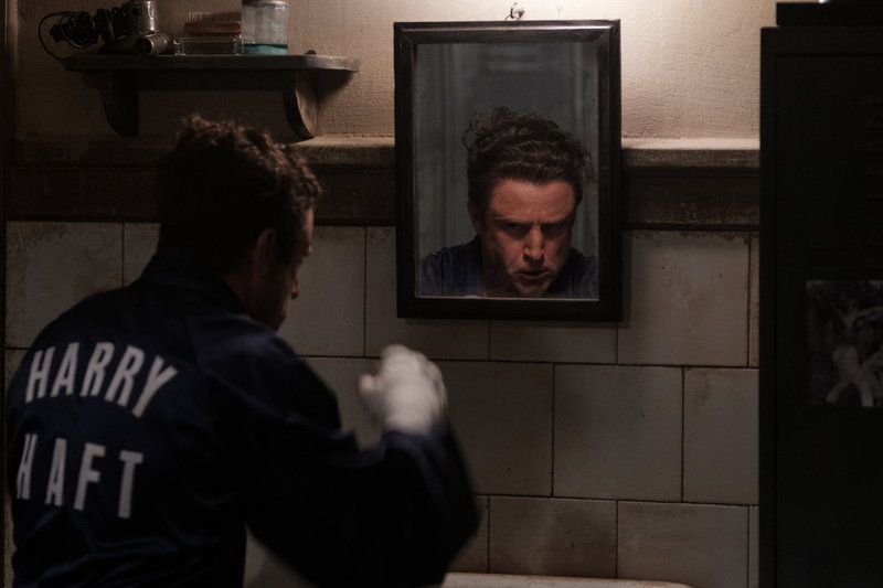 'The Survivor' är den sanna historien om boxaren Harry Haft, som överlevde koncentrationslägret i Auschwitz och sedan boxades mot Rocky Marciano i USA. Pressbild.