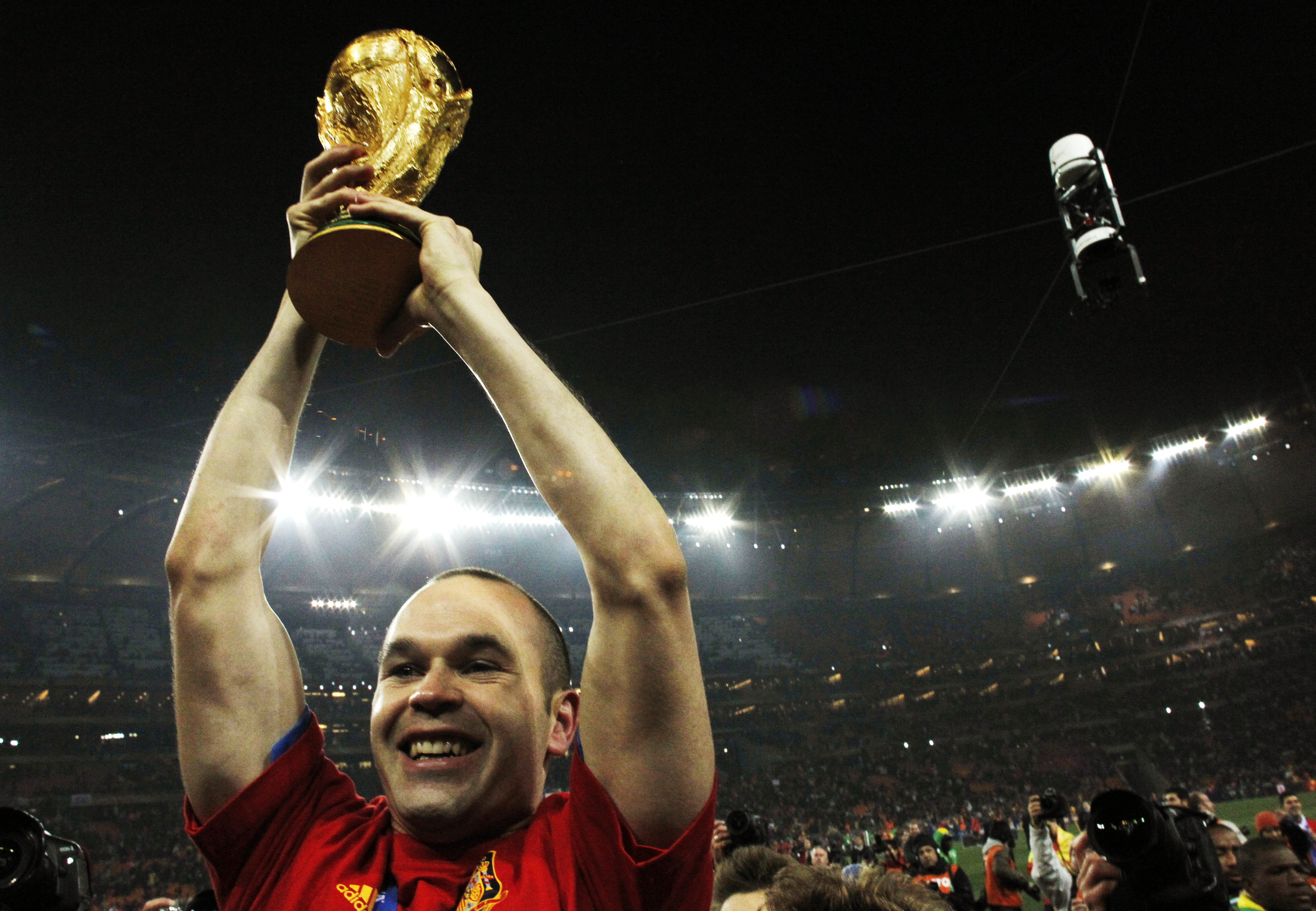 Iniesta, som avgjorde VM-finalen 2010 och var med och vann EM 2008, tror inte på England.