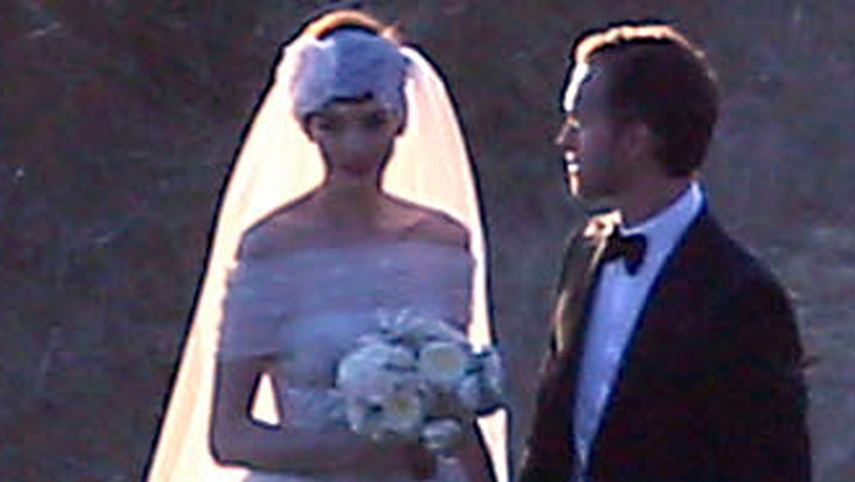 Anne Hathaway och Adam Shulman gifter sig i Kalifornien i september 2012.