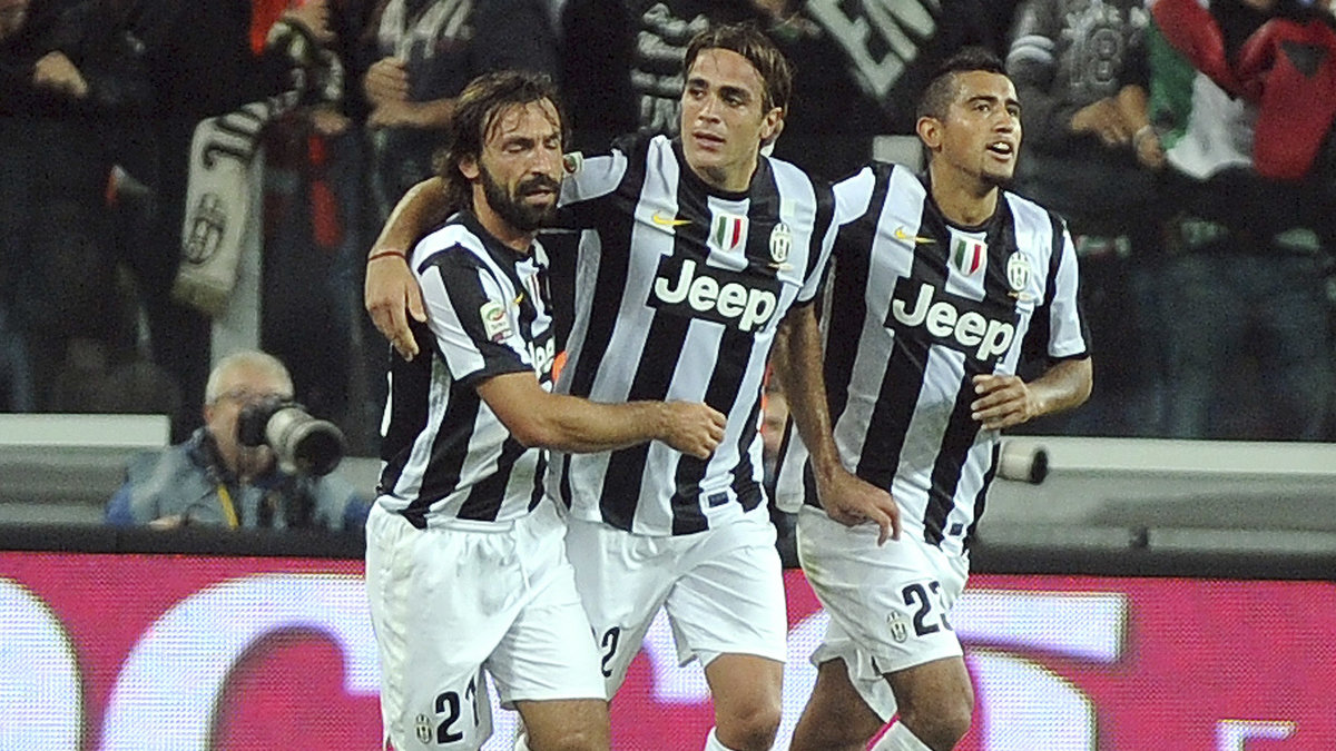 Tre lyckliga målskyttar. Andrea Pirlo, till vänster, gjorde första målet, Arturo Vidal i mitten gjorde det andra och Alessandro Matri till höger gjorde det tredje.