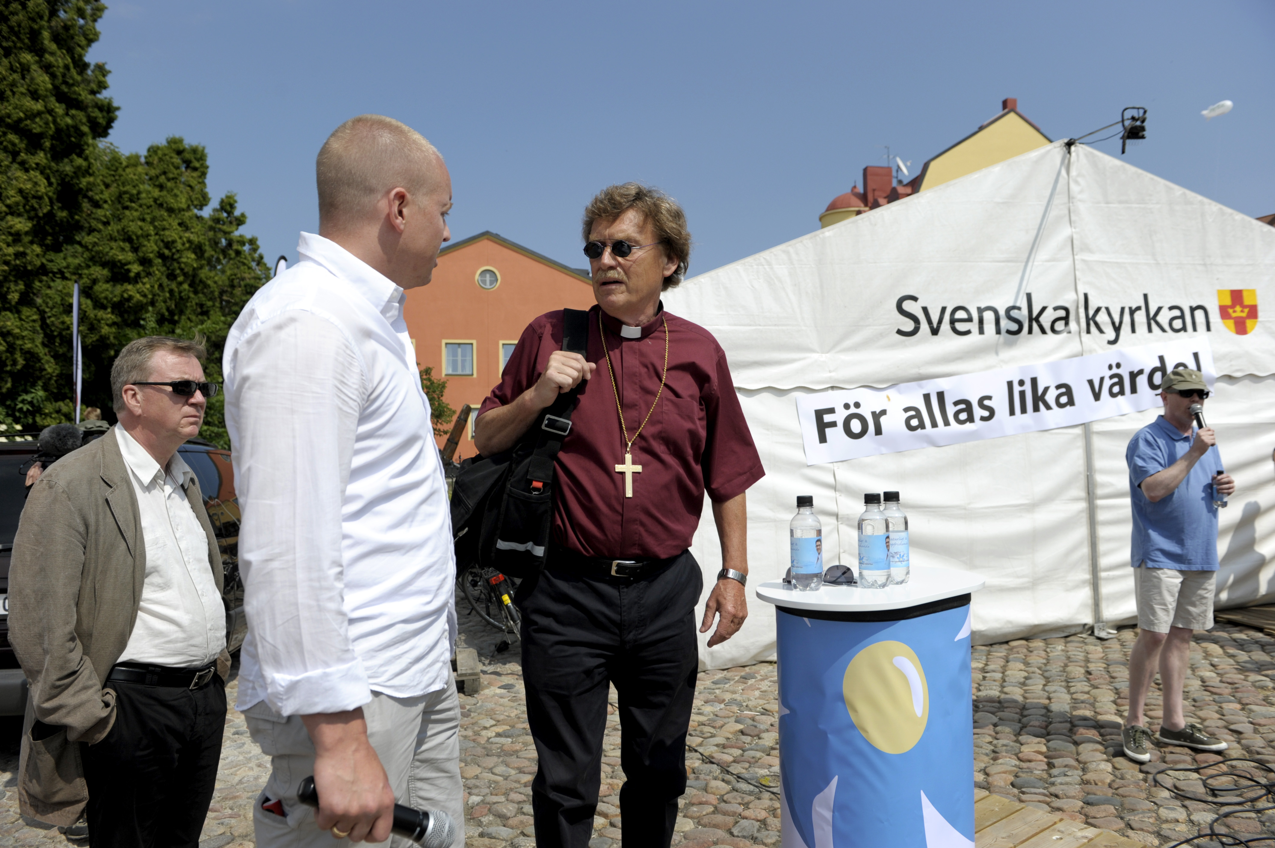 Lennart Koskinen hamnade i bråk med några sverigedemokrater i Almedalen på måndagen.