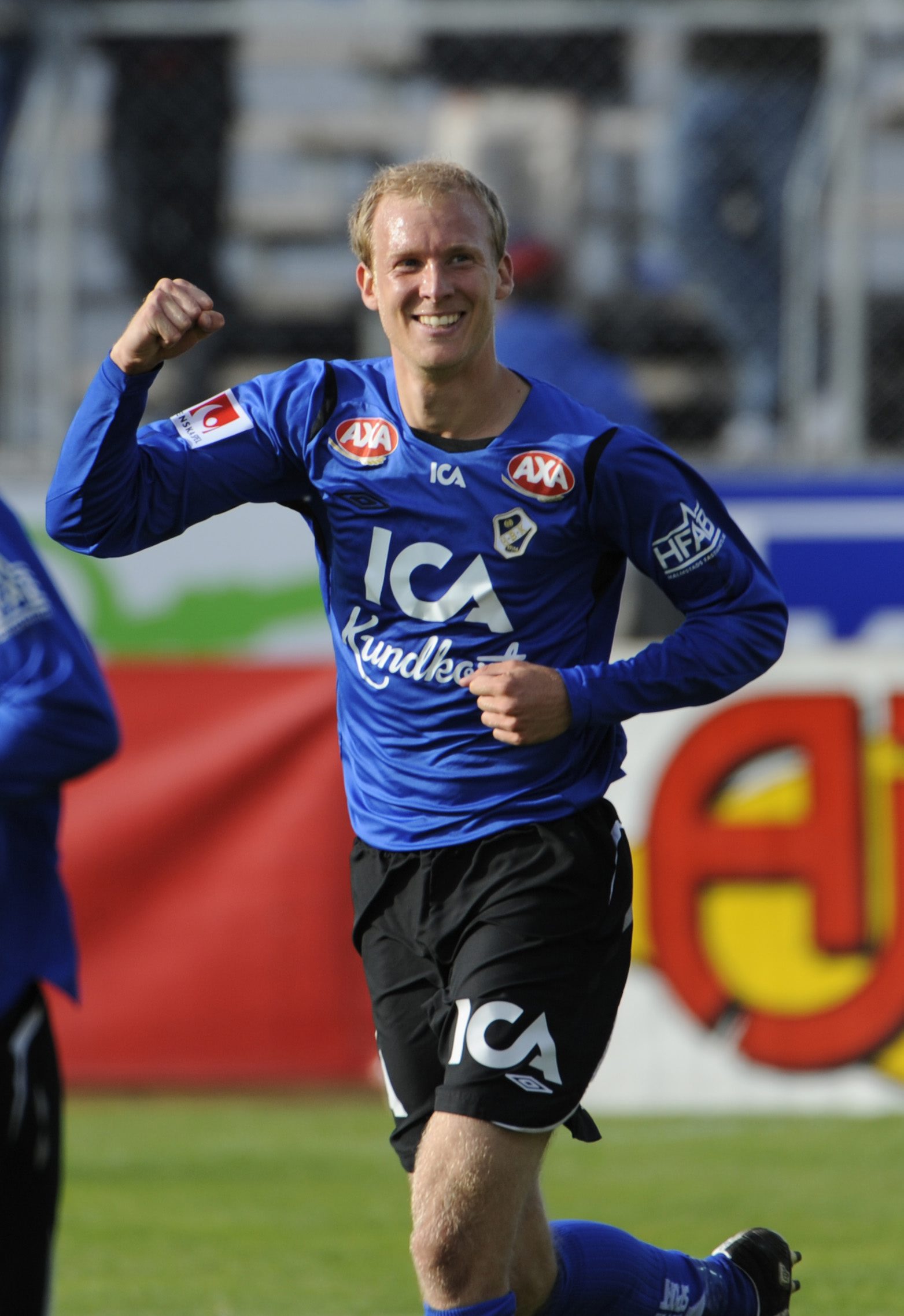 4. Andreas Johansson, vänstermittfältare. Betyg: 3/5. Kommer bidra med rutin från vistelsen i tyska Bochum. Kvick på sin kant, bra tillslag. Bilden kommer från tiden i HBK. 4. Andreas Johansson, vänstermittfältare. Betyg: 3/5. Kommer bidra med rutin från vistelsen i tyska Bochum. Kvick på sin kant, bra tillslag. Bilden kommer från tiden i HBK.