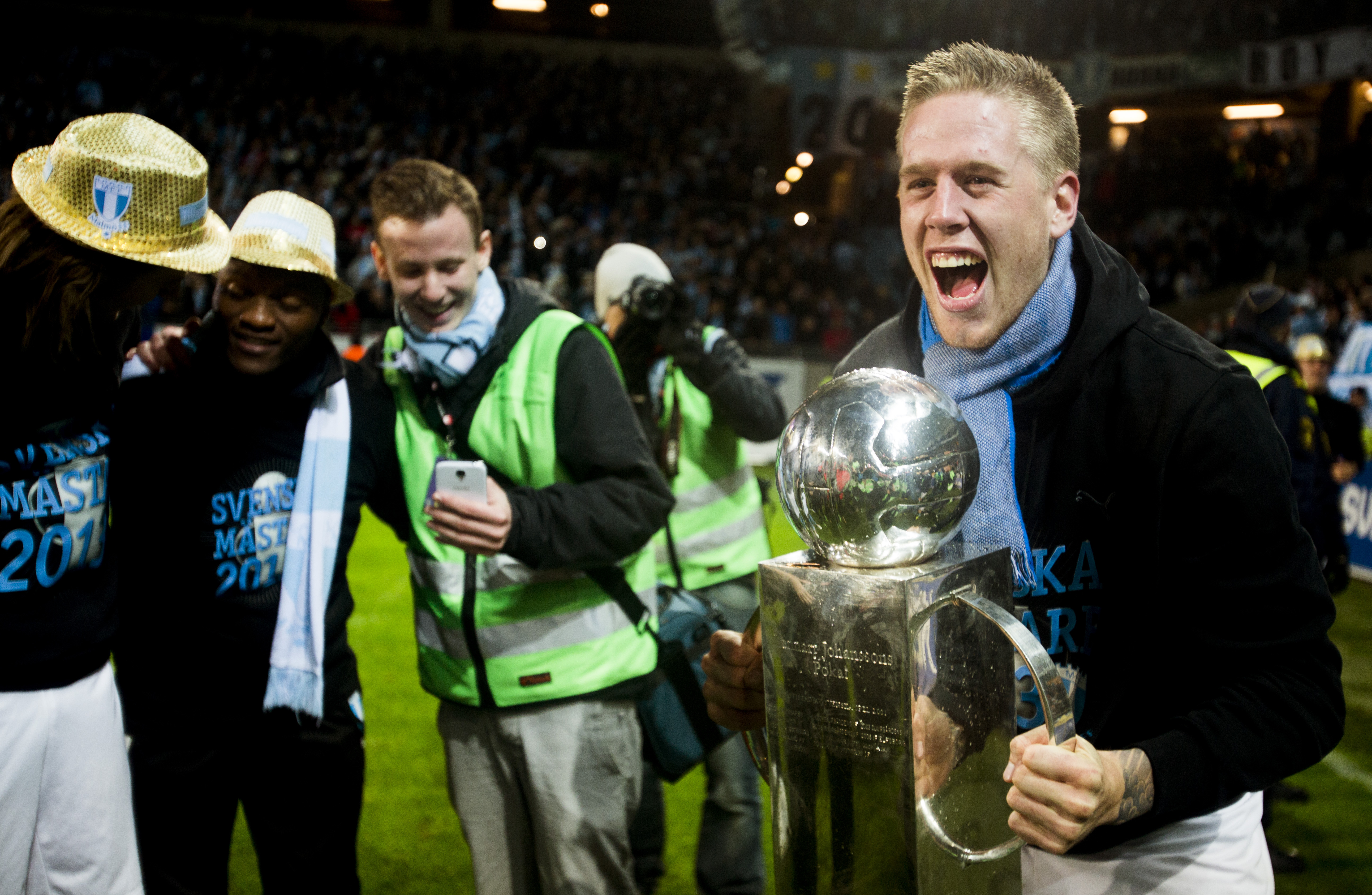 22-åringen tog SM-guld med Malmö FF för drygt en månad sedan. 