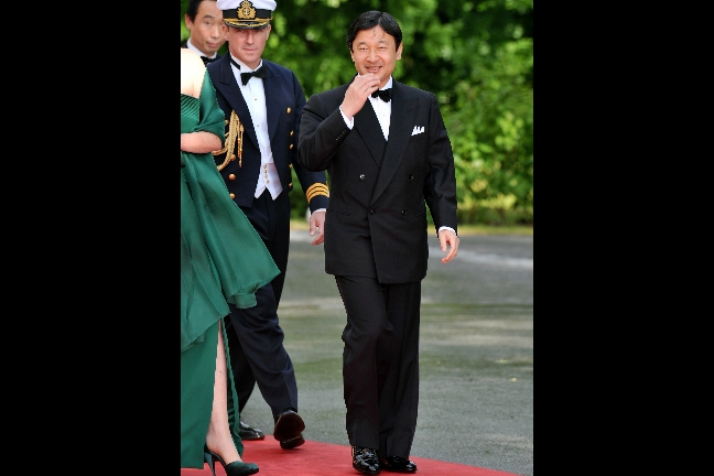 Kronprinsen Naruhito från Japan var där.