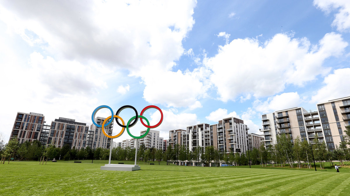 Totalt 16 000 idrottare och ledare kommer att bo i OS-byn under drygt två veckor.