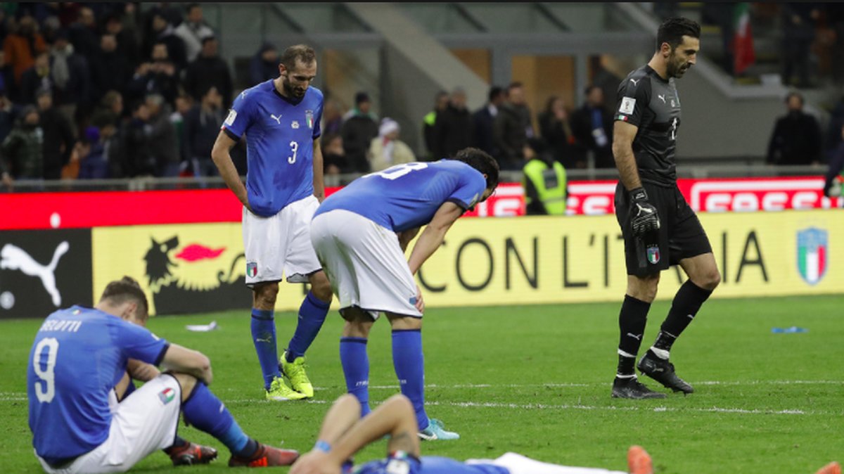 Italien deppar efter matchen.