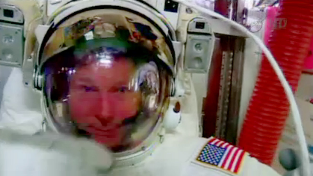 Amerikanska astronauten Terry Virts på internationella rymdstationen.