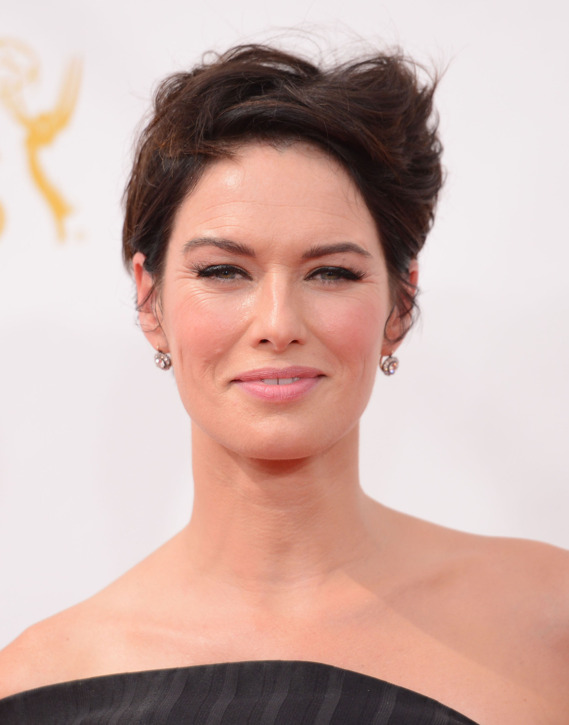 Spelas av Lena Headey. Spelas av Lena Headey.