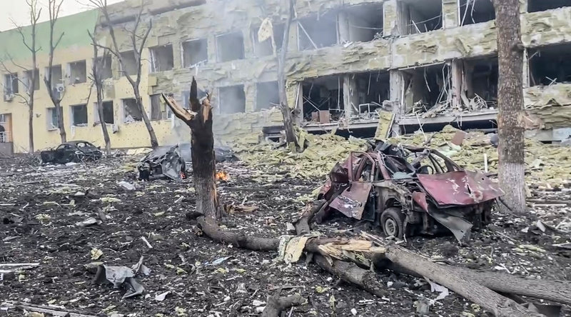 I Mariupol uppges över 1 200 civila dödats. I onsdags bombades ett barnsjukhus i staden.