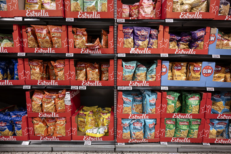 Vid kontrollerna hittades spillning bland chipsen vid flera tillfällen. Foto: Björn Larsson Rosvall/TT Vid kontrollerna hittades spillning bland chipsen vid flera tillfällen. Foto: Björn Larsson Rosvall/TT