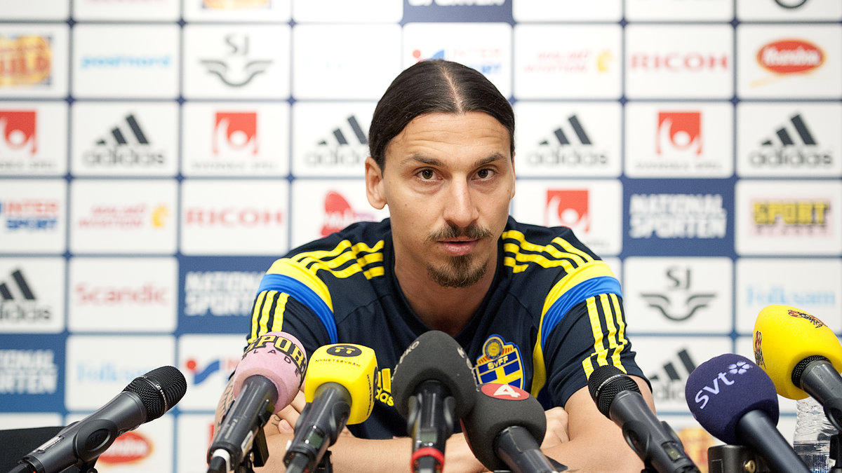 Zlatan höll en presskonferens under måndagen.
