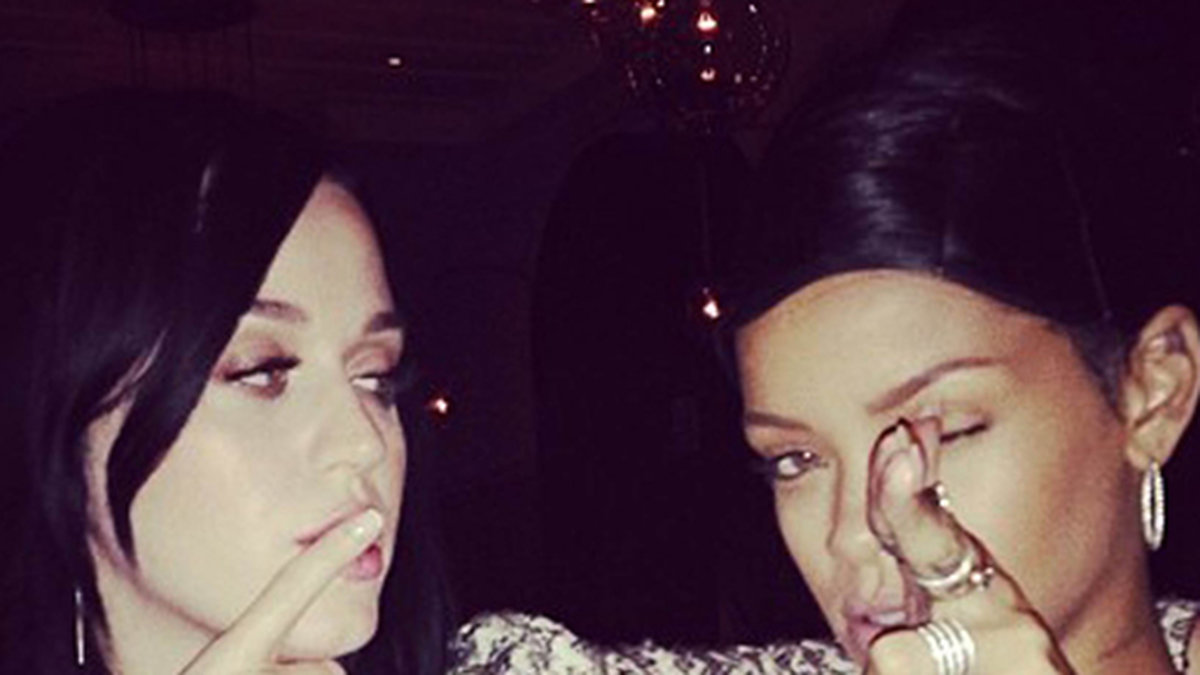 Katy Perry och Rihanna har en helkväll.
