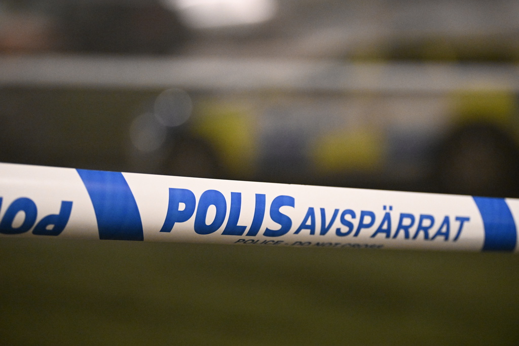 Polis i Jönköping larmades tidigt på fredagsmorgonen efter höga smällar hörts. Arkivbild.