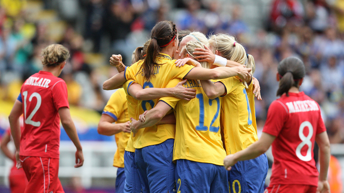 Det kan bli tufft för de svenska tjejerna som ändå går in obesegrade i slutspelet.