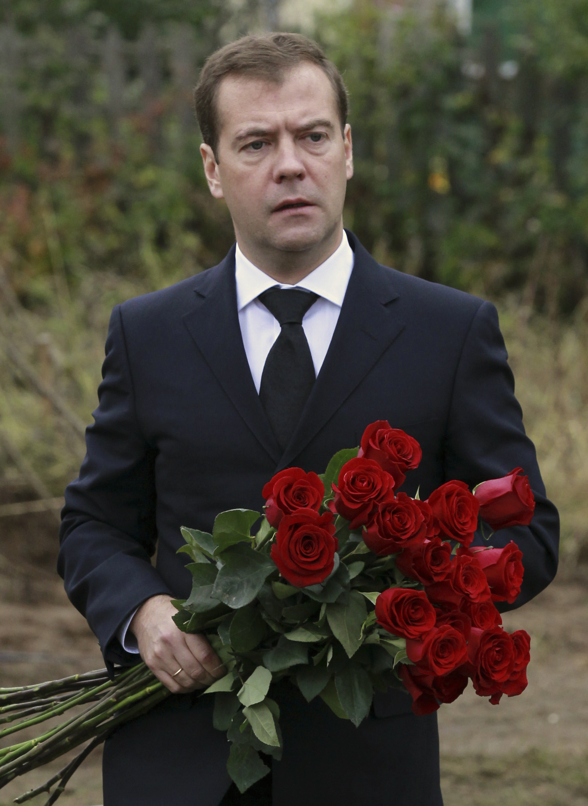 Rysslands president Medvedev var tagen när han besökte olycksplatsen.