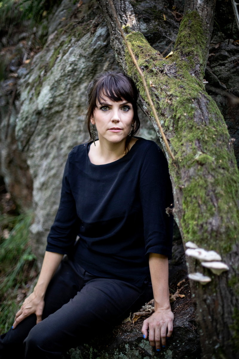 Andrea Lundgren är aktuell med sin fjärde bok 'Den underjordiska solen”.