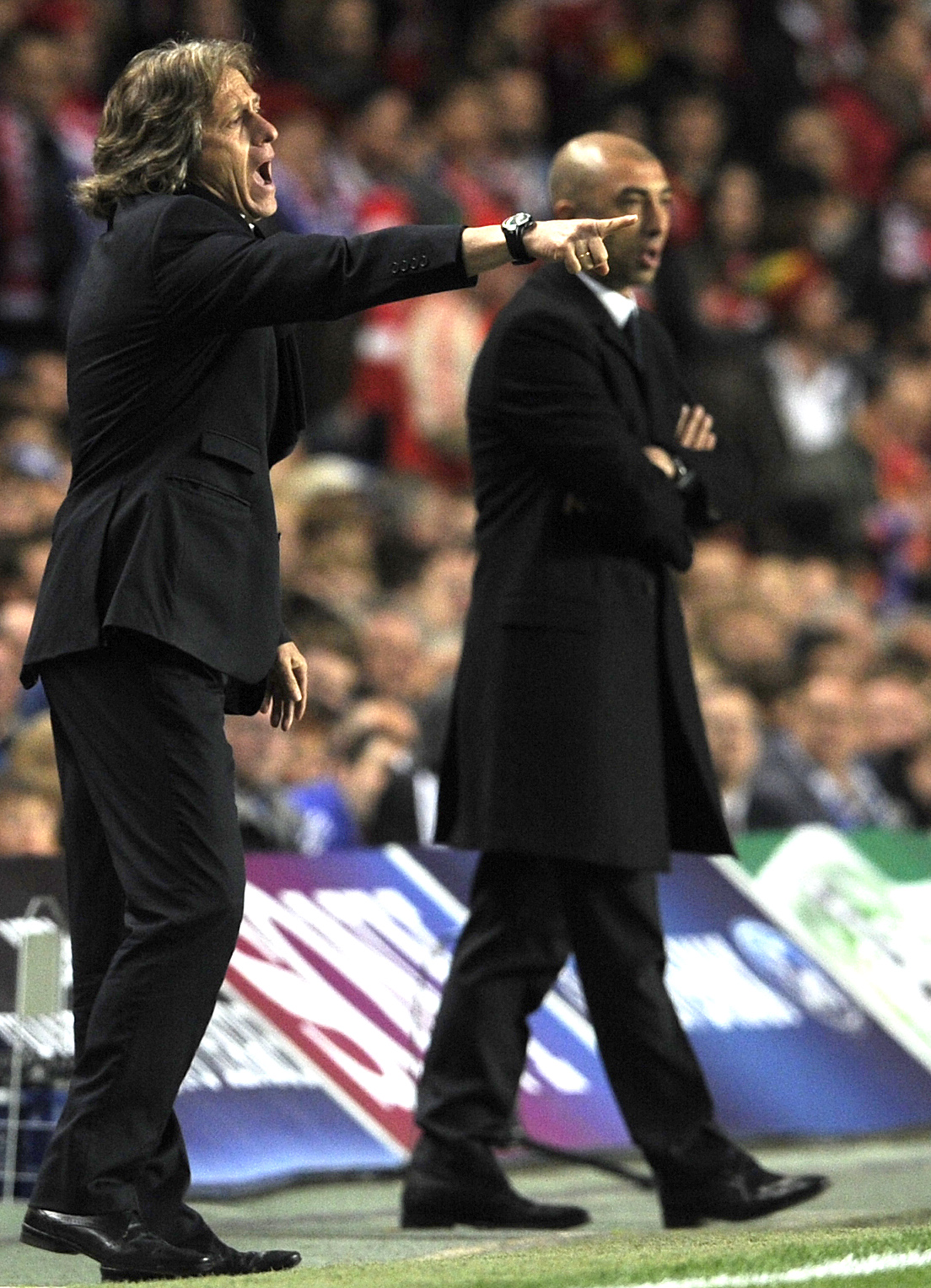 Men Jorge Jesus lag jobbade sig in i matchen. Men Jorge Jesus lag jobbade sig in i matchen.