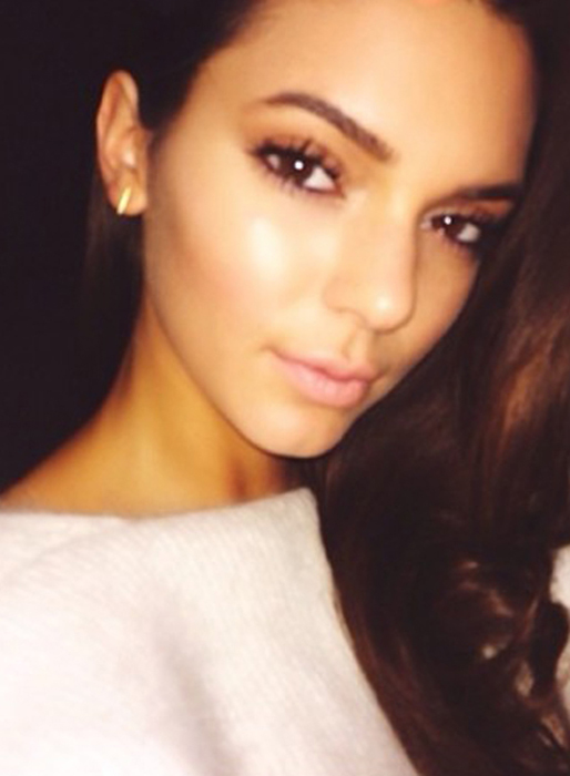 Kendall Jenner – med lite mer kläder. Kendall Jenner – med lite mer kläder.