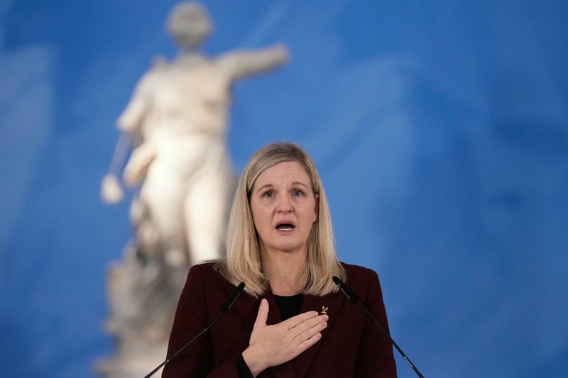 IOK:s ordföranden Kirsty Coventry blev känslosam under sitt tal. 