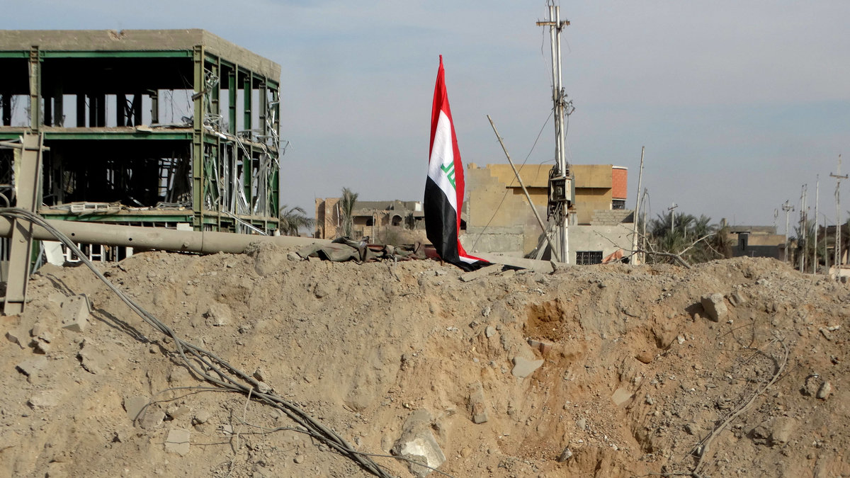 Efter att militären cirkulerat kring staden i veckor, kunde man äntligen besegra IS och befria staden.