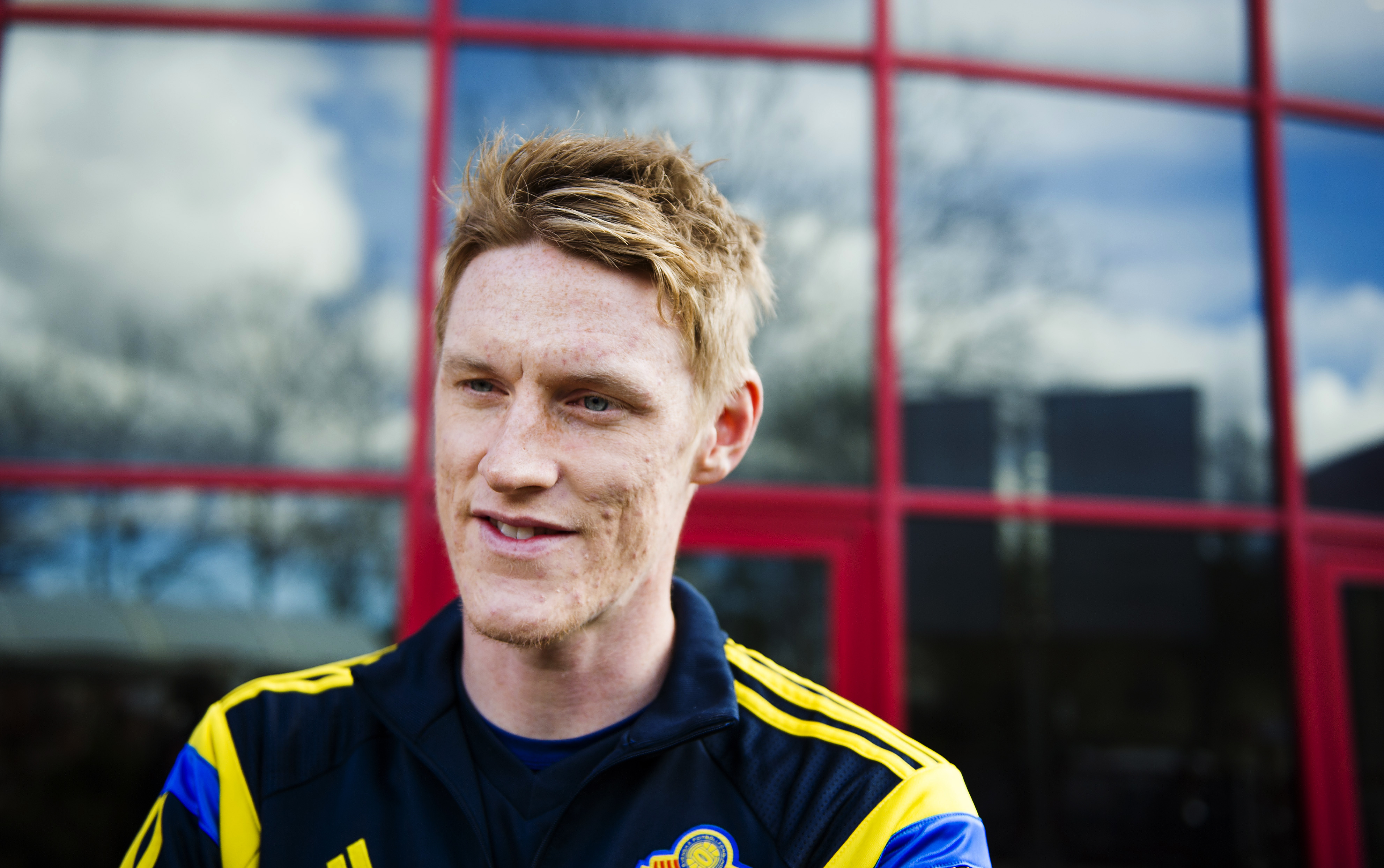 26-åringen som inte har spelat en tävlingsmatch sedan maj har skrivit på för Kalmar FF. 