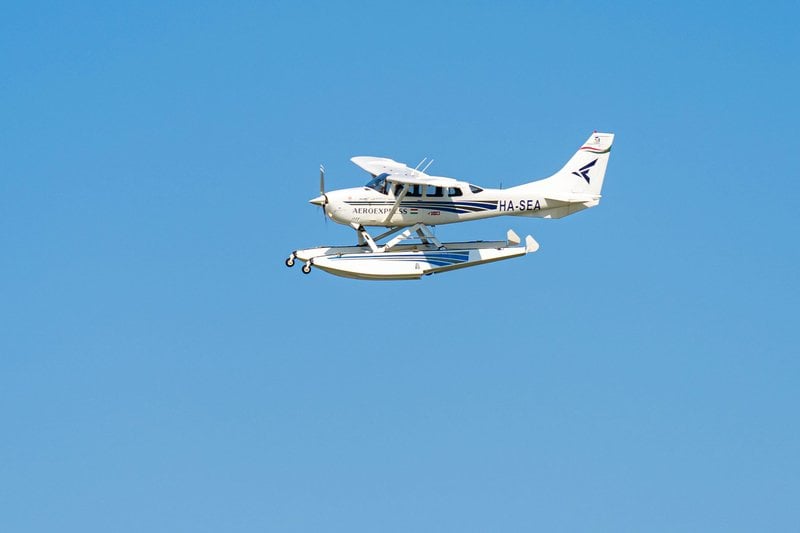 Cessna 206. Planet på bilden är inte Sven Hagströmers som han kraschlandade. Foto: Stella Pictures Cessna 206. Planet på bilden är inte Sven Hagströmers som han kraschlandade. Foto: Stella Pictures