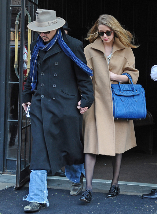 Johnny Depp och Amber Heart i New York. Johnny Depp och Amber Heart i New York.