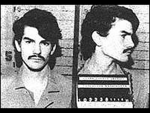 Westley Allan Dodd: "Det finns fred, det finns hopp, jag har hittat båda i Jesus Kristus". Dodd, som mördade tre pojkar, valde att hylla Jesus när han avrättades 1993. Westley Allan Dodd: "Det finns fred, det finns hopp, jag har hittat båda i Jesus Kristus". Dodd, som mördade tre pojkar, valde att hylla Jesus när han avrättades 1993.