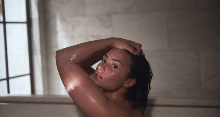 Demi Lovato, Kropp, kroppshets, naken, Kroppsideal