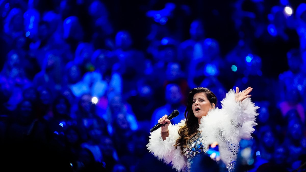 Carola var gäst i norska Melodi Grand Prix, motsvarigheten till Melodifestivalen.