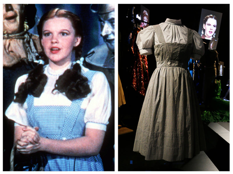 Judy Garland som Dorothy i 'Trollkarlen från Oz' från 1939. Den blårutiga klänningen hon bar har blivit ett hett eftertraktat samlarobjekt.