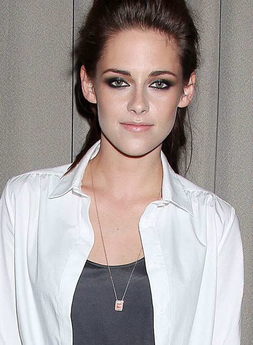 Kristen Stewart lyckas alltid med sminkningen och håret. Kristen Stewart lyckas alltid med sminkningen och håret.