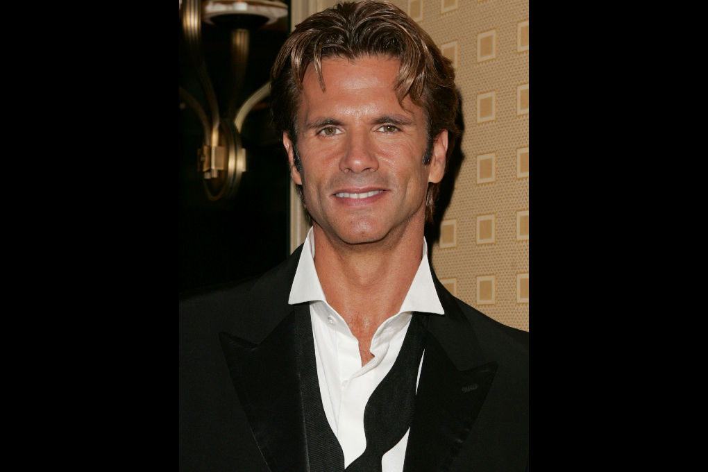 Hon gifter sig med Lorenzo Lamas, känd från Falcon Crest, 1996 och får... Hon gifter sig med Lorenzo Lamas, känd från Falcon Crest, 1996 och får...