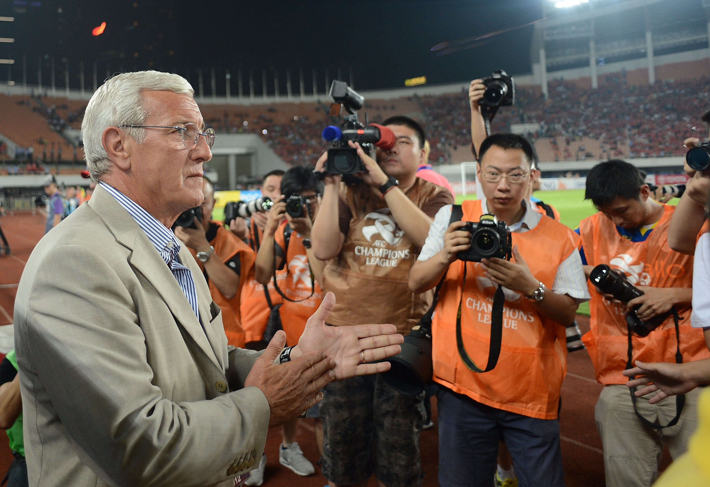 3. Marcello Lippi, Guangzhou Evergrande FC 86 miljoner kronor per år. 3. Marcello Lippi, Guangzhou Evergrande FC 86 miljoner kronor per år.