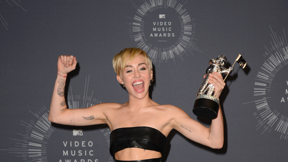 Miley Cyrus med sitt pris.