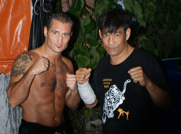 Thaiboxning, Håkan Ozan, Thailand, match, Ordforande