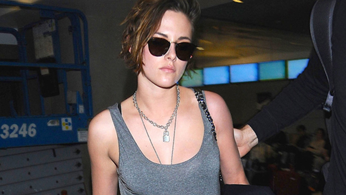 Kristen Stewart på Los Angeles flygplats. 