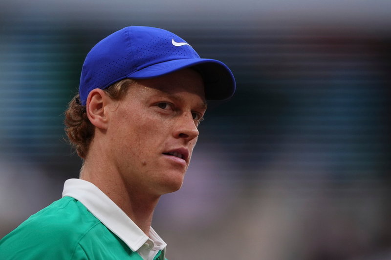 Jannik Sinner är ofta lugnet själv på tennisplanen. Arkivbild.