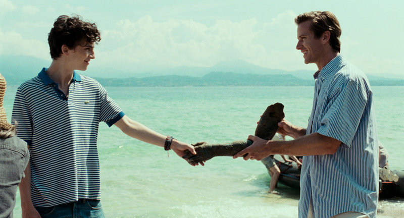 Timothée Chalamet och Armie Hammer som kärleksparet i 'Call me by your name'. Pressbild.