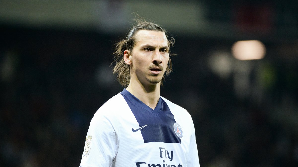 För närvarande spelar Zlatan i franska Paris Saint Germain.