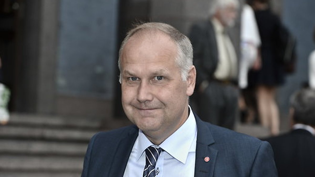 Jonas Sjöstedt och Vänsterpartiet får sju procent. 