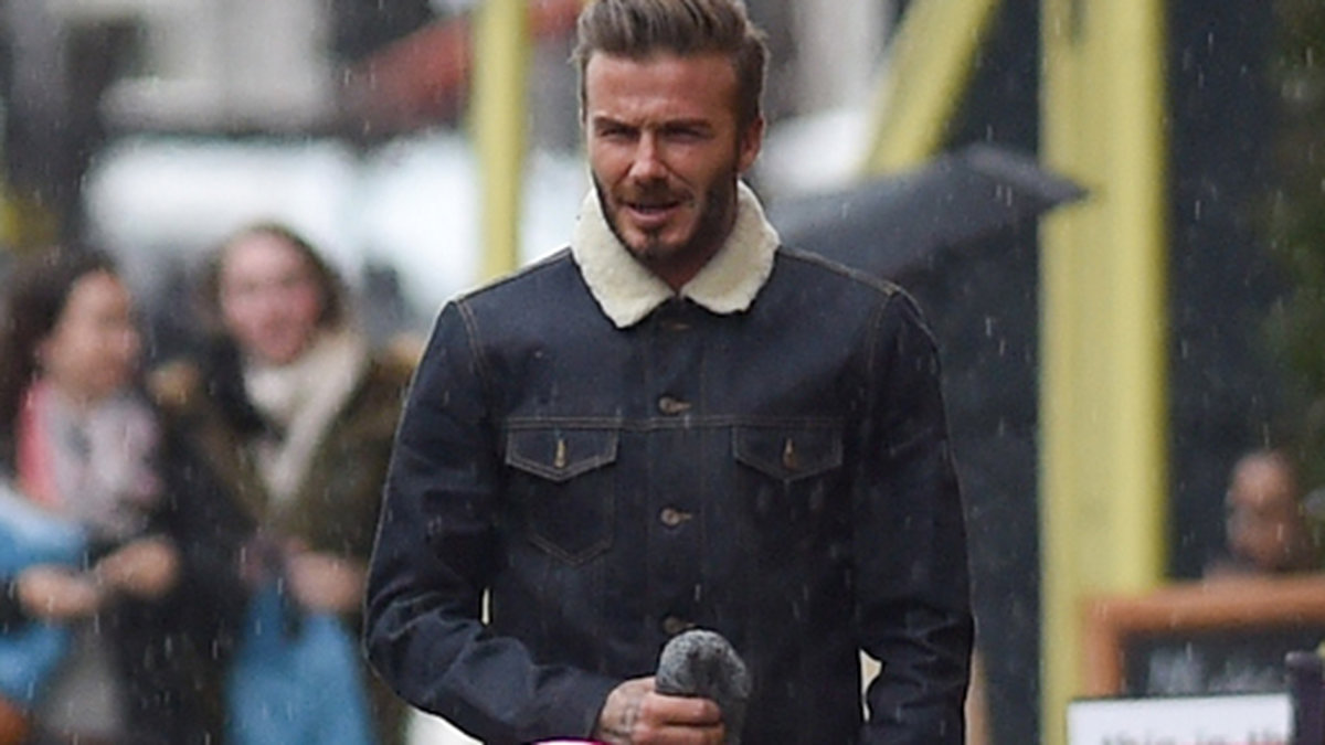 David Beckham och dottern Harper tar en tur i Notting Hill.