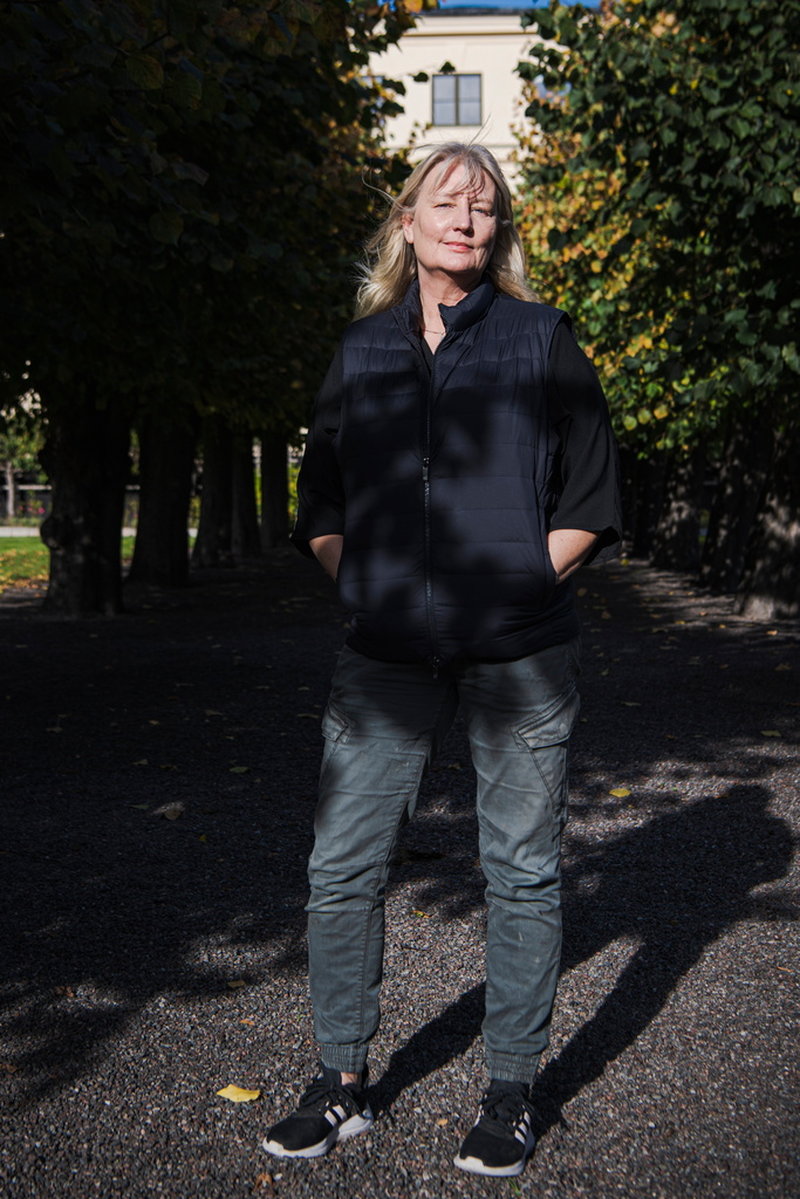 'På sätt och vis är det här jobbigare än mina egna böcker, de är bara skrivna för min egen skull. Det här är större', säger Karin Smirnoff.