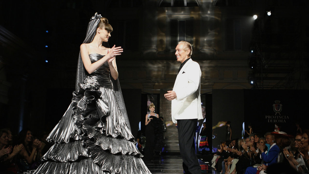 Den italienske modedesignern Renato Balestra har avlidit i Rom vid 98 års ålder. Arkivbild.