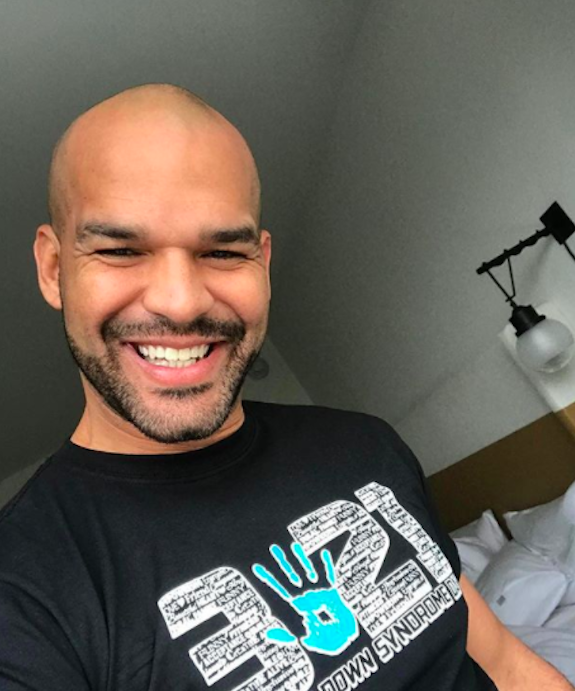 Efter rosceremonin hade Alexandra bjudit med ett gäng från Bachelor-teamet för att åka iväg på en fest hos hennes bekanta vän Amaury Nolasco. Efter rosceremonin hade Alexandra bjudit med ett gäng från Bachelor-teamet för att åka iväg på en fest hos hennes bekanta vän Amaury Nolasco.