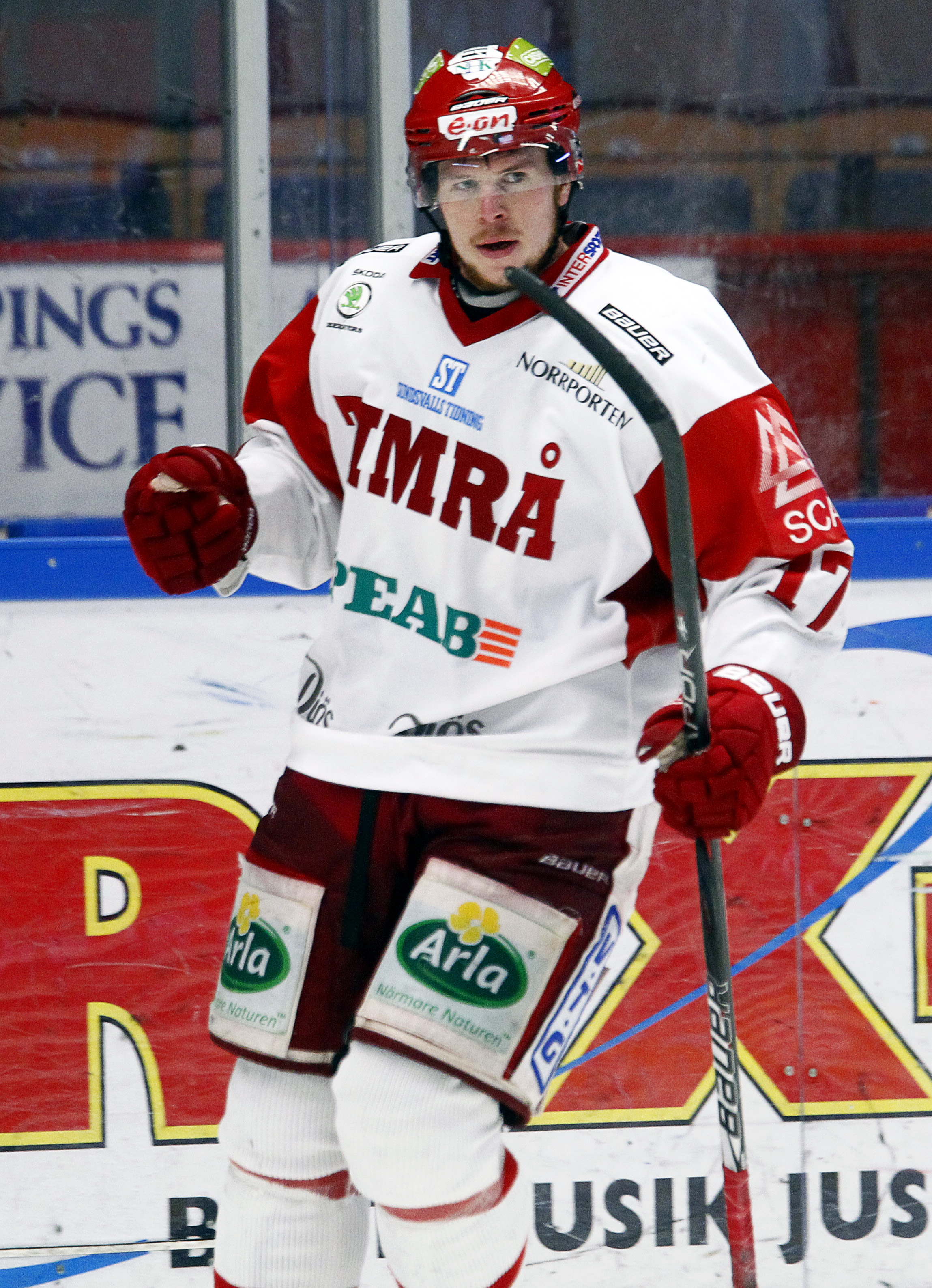Forwards. Johan "Bagarn" Andersson hämtades tilllbaka och stämplades snabbt som frälsare. En tung skada har stoppat honom från spel resten av säsongen, hann bara spela 23 matcher. Forwards. Johan "Bagarn" Andersson hämtades tilllbaka och stämplades snabbt som frälsare. En tung skada har stoppat honom från spel resten av säsongen, hann bara spela 23 matcher.