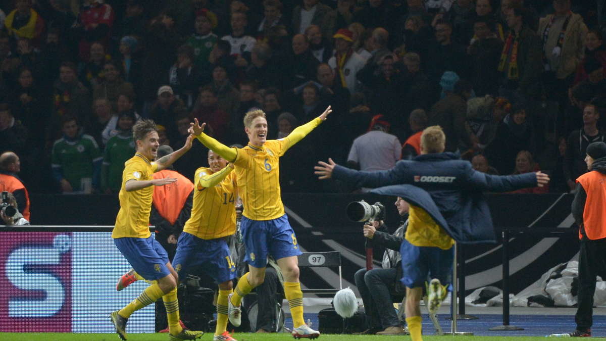 Wow! Sverige har just vänt matchen från 0-4 till 4-4. 